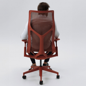 Кресло Herman Miller Cosm