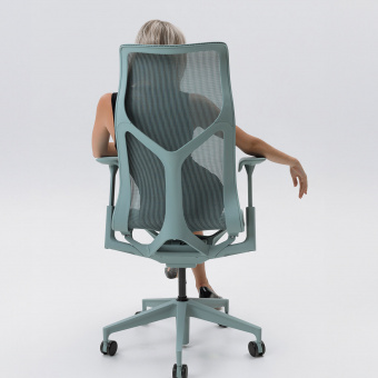 Кресло Herman Miller Cosm