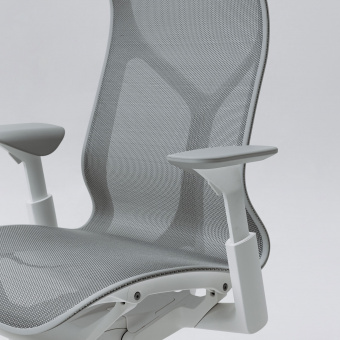Кресло Herman Miller Cosm